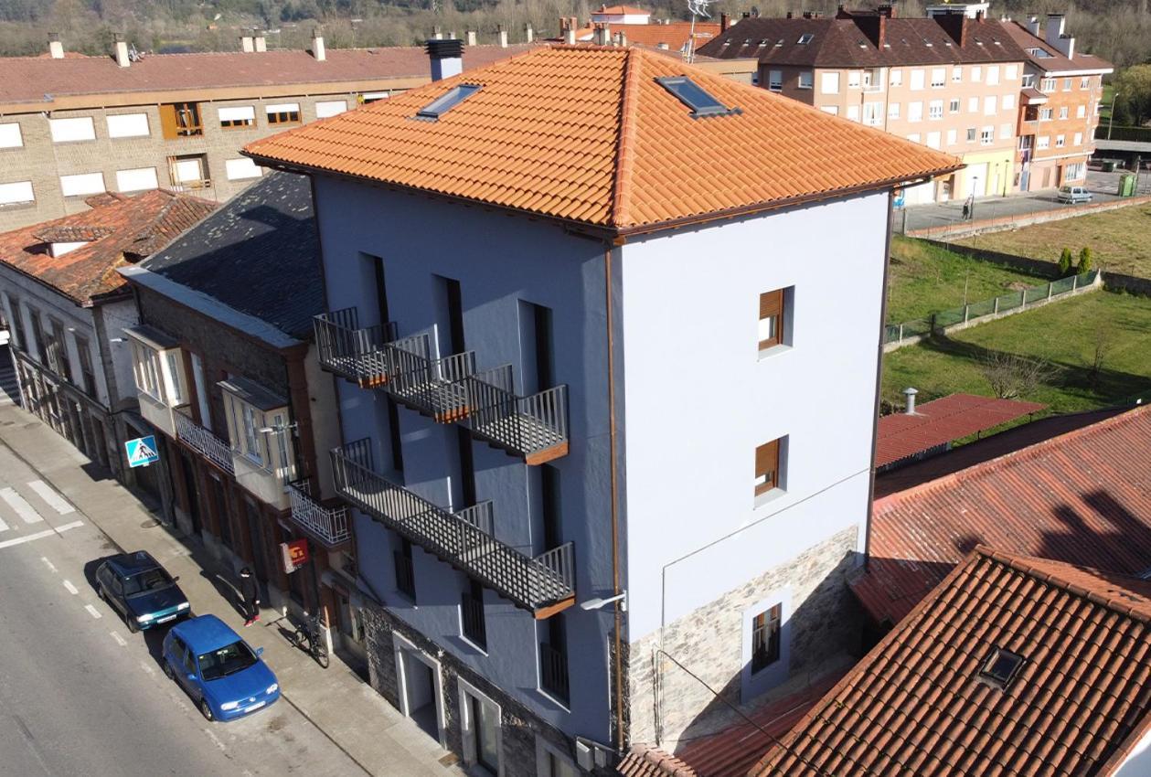 Apartamentos Puerta De Occidente Cornellana Exterior foto